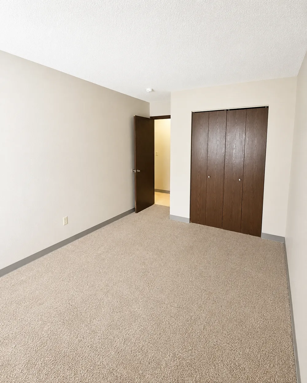 1757 4th Avenue #11 Windom, MN 56101