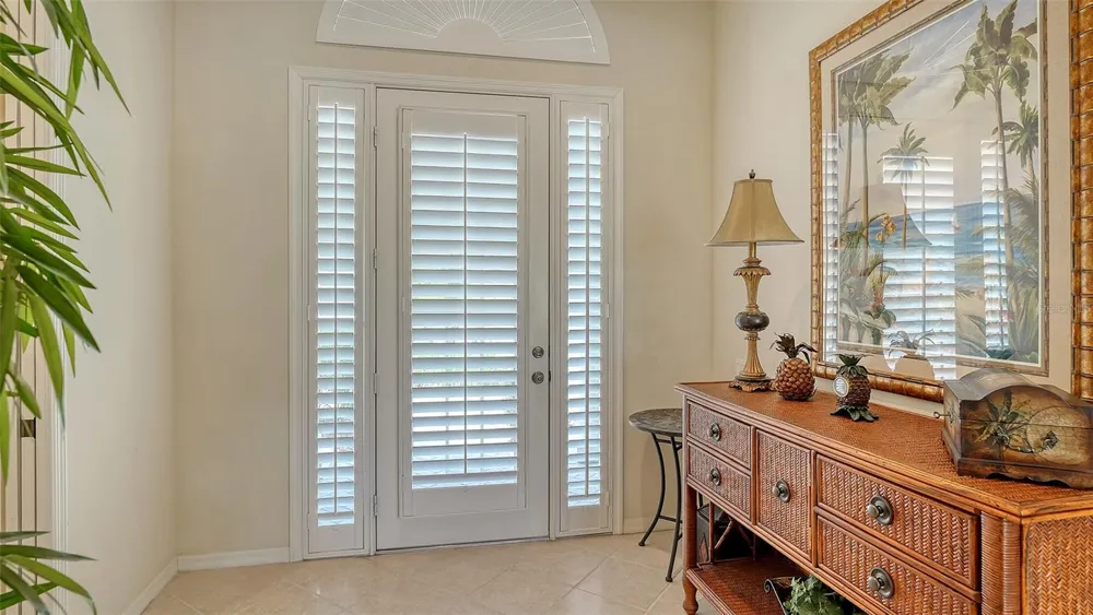 6909 LENNOX PLACE Bradenton, FL 34201