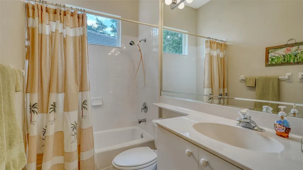 6909 LENNOX PLACE Bradenton, FL 34201
