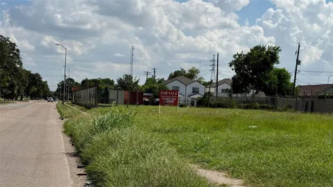 2 Wayside Street
