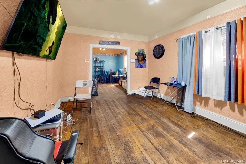 4122 Wickham Avenue Bronx, NY 10466