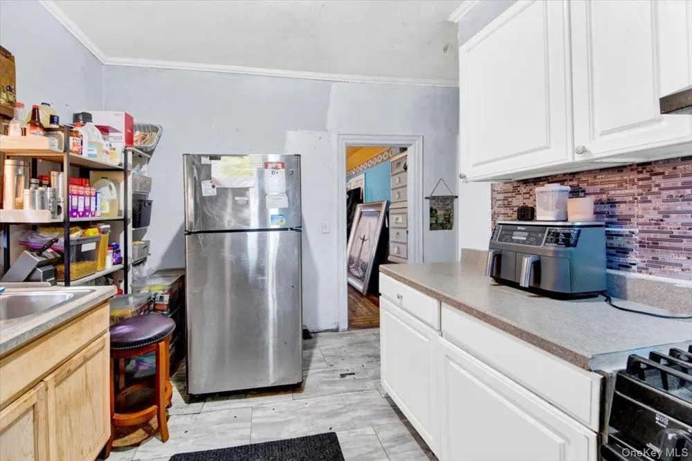 4122 Wickham Avenue Bronx, NY 10466