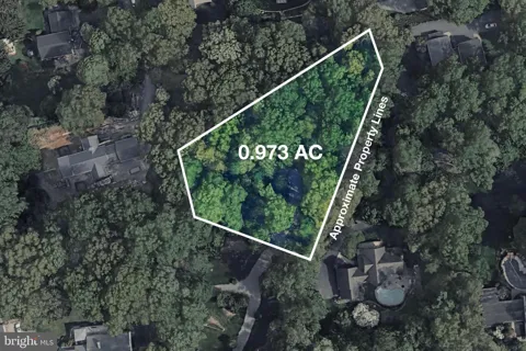 240 NORTHVIEW DRIVE