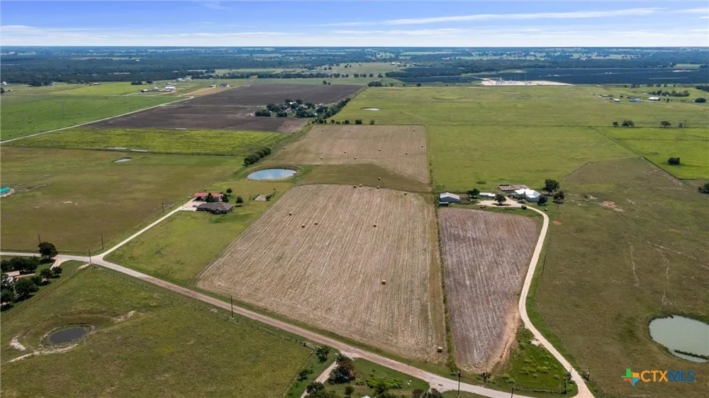 12473 County Road 440 Thorndale, TX 76577
