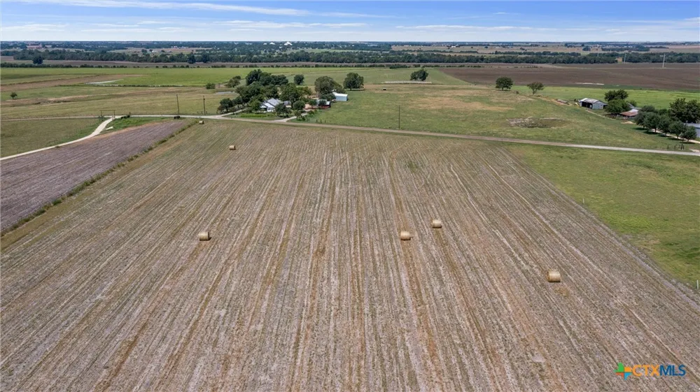 12473 County Road 440 Thorndale, TX 76577