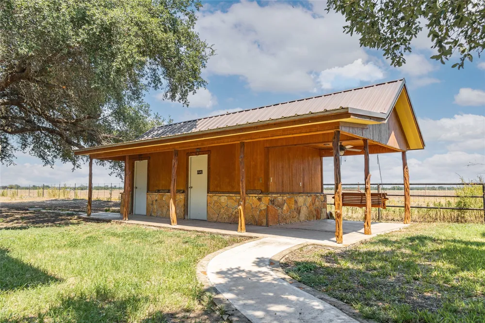 4075 W US Highway 190 San Saba, TX 76877