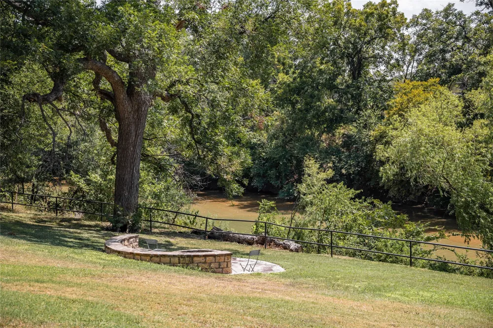 4075 W US Highway 190 San Saba, TX 76877
