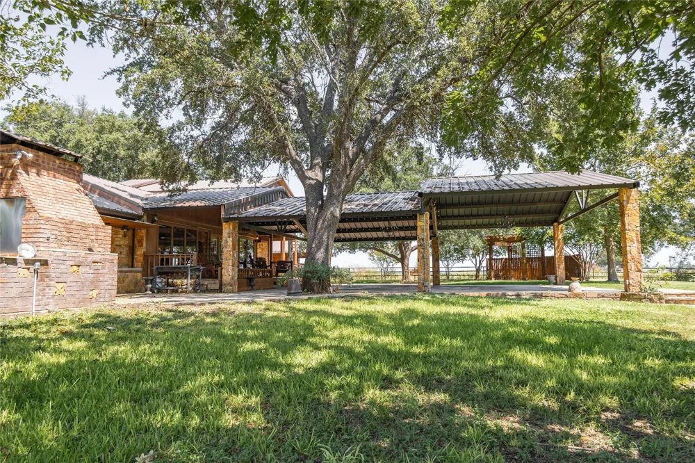4075 W US Highway 190 San Saba, TX 76877