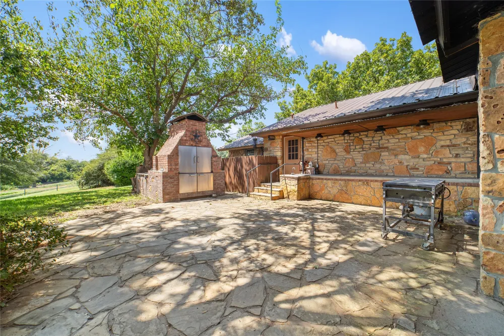 4075 W US Highway 190 San Saba, TX 76877