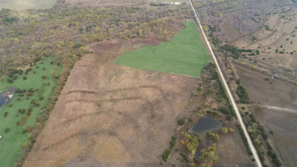 18 County Rd 4809 Ladonia, TX 75449