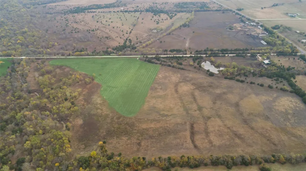 18 County Rd 4809 Ladonia, TX 75449