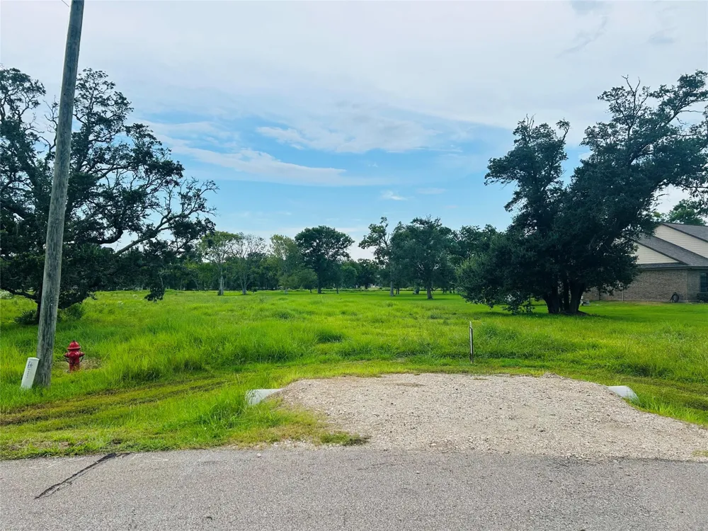 33211 Blue Marlin Drive Richwood, TX 77515