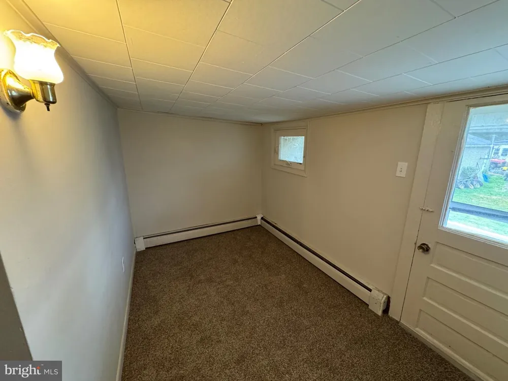 6 S SPRUCE STREET Mount Carmel, PA 17851