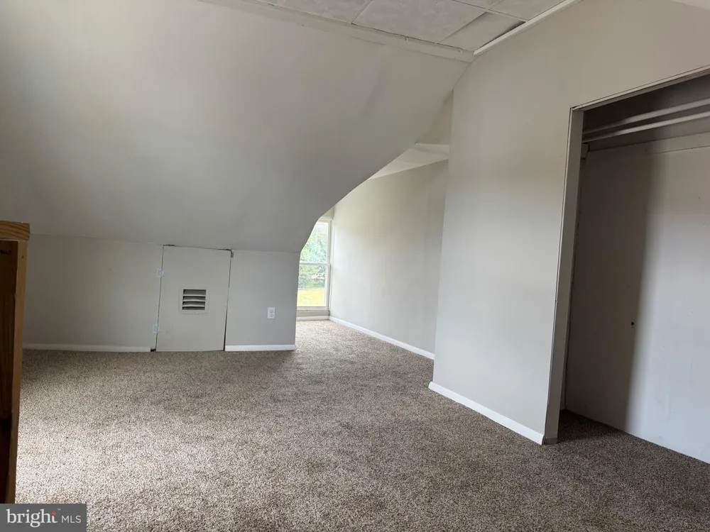 6 S SPRUCE STREET Mount Carmel, PA 17851