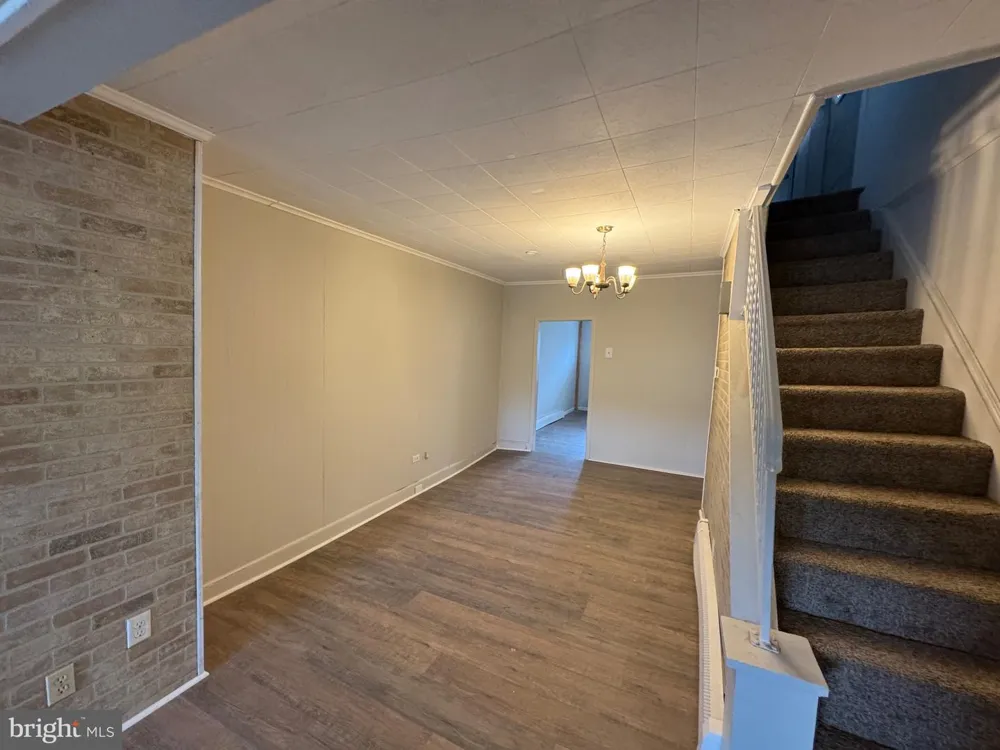 6 S SPRUCE STREET Mount Carmel, PA 17851