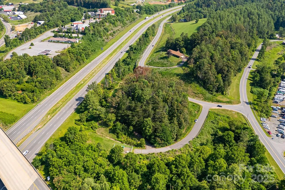 1672 Crossroads Parkway Mars Hill, NC 28754