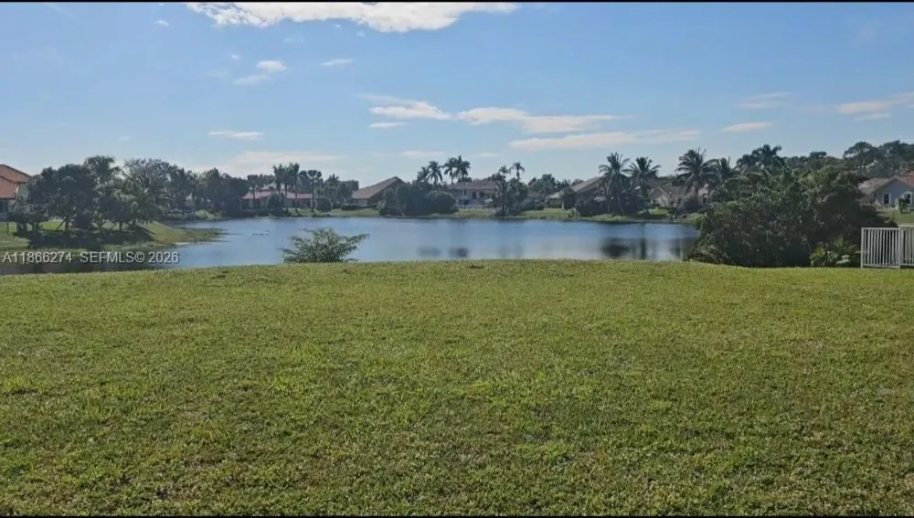 8280 NW 43 St Coral Springs, FL 33065
