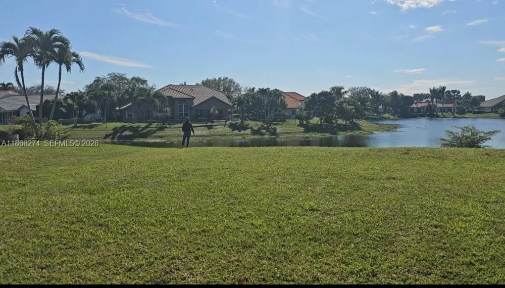 8280 NW 43 St Coral Springs, FL 33065