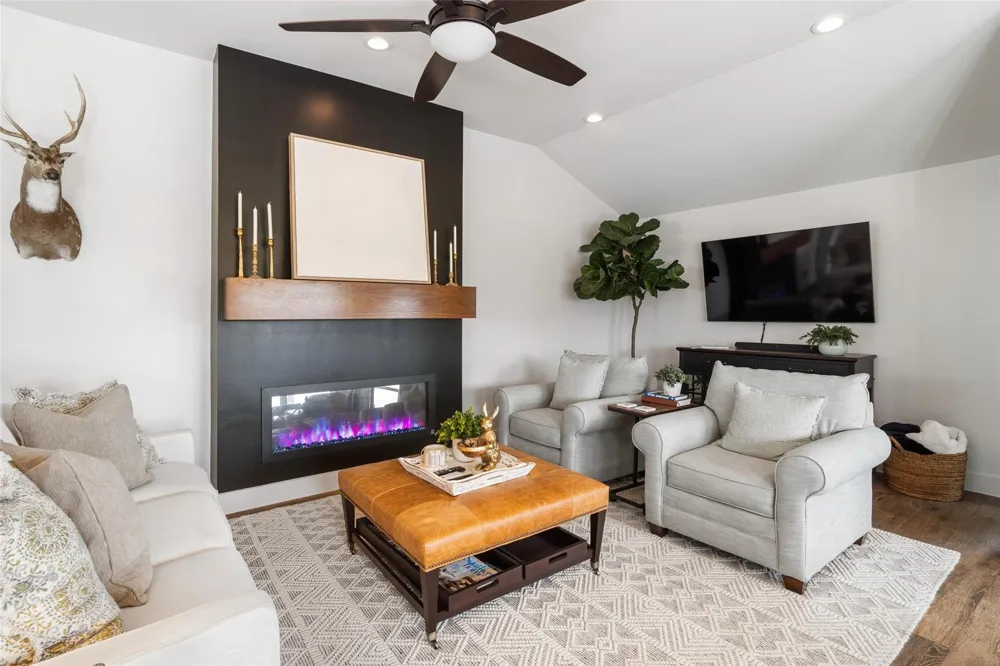 276 Barracuda Street Bayou Vista, TX 77563