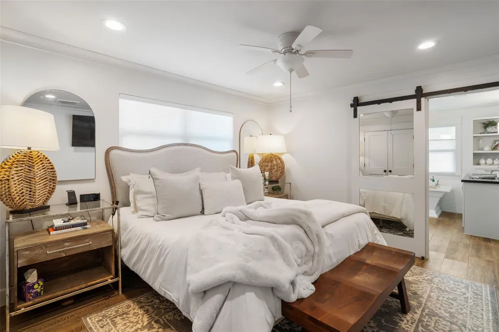 276 Barracuda Street Bayou Vista, TX 77563