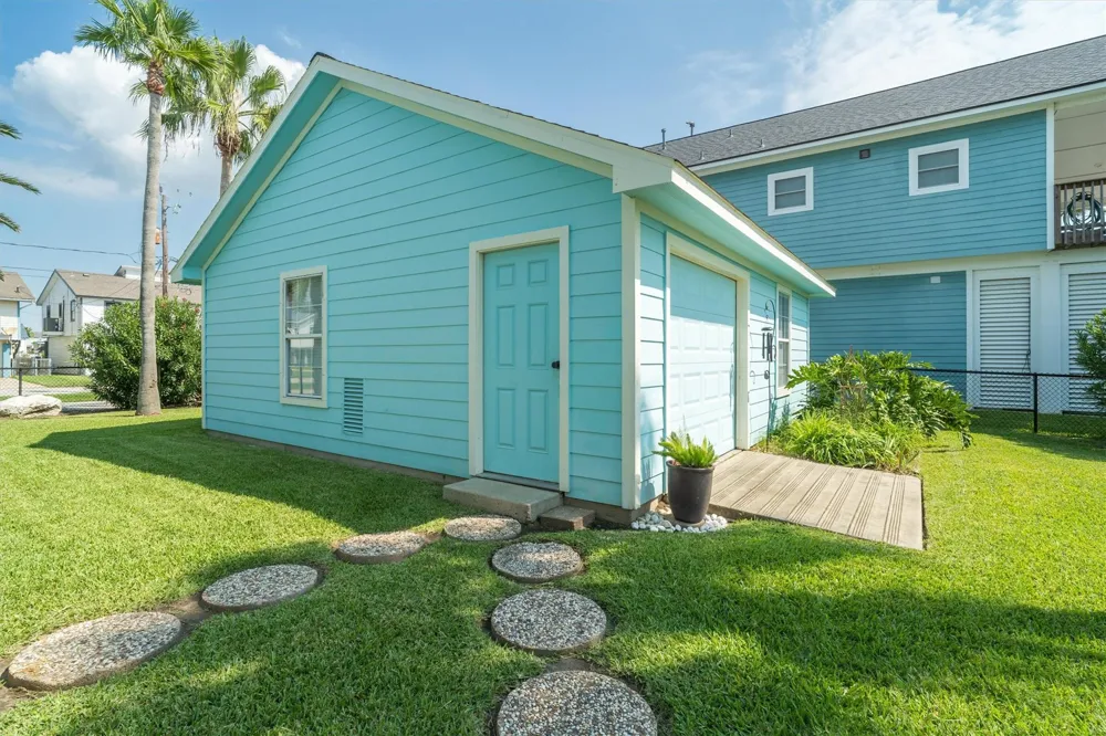 276 Barracuda Street Bayou Vista, TX 77563