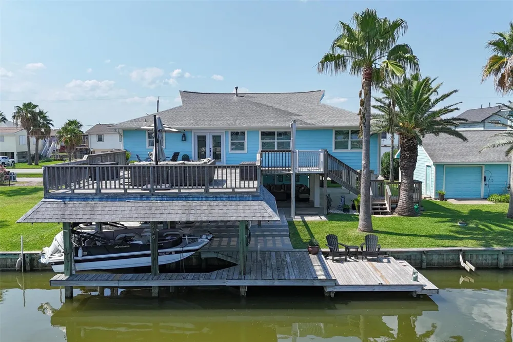 276 Barracuda Street Bayou Vista, TX 77563