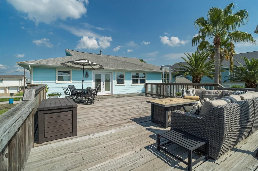 276 Barracuda Street Bayou Vista, TX 77563