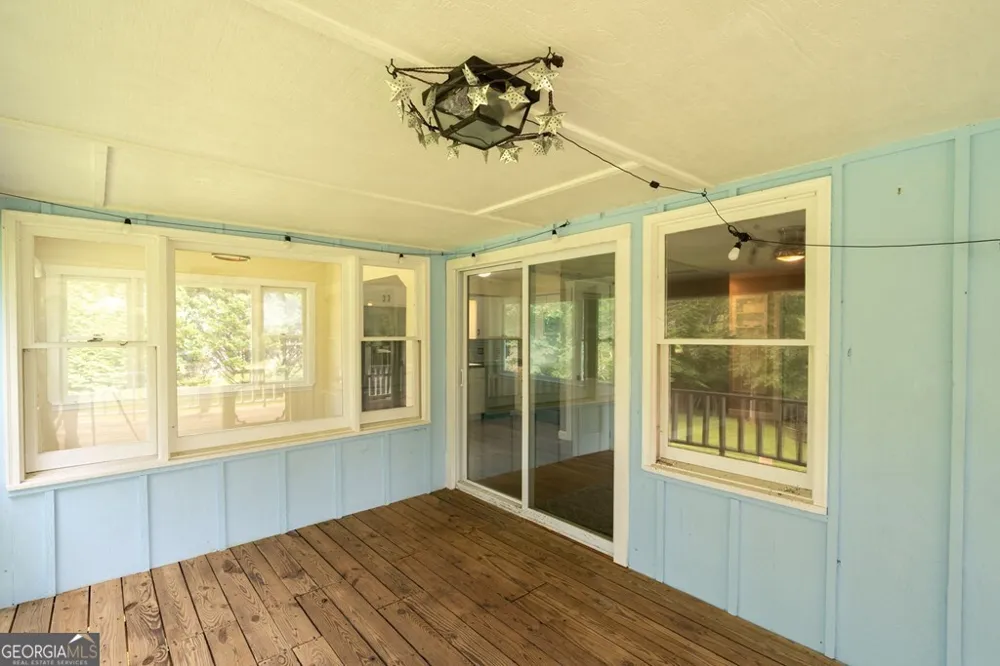 55 Chatuge Hills DR Hayesville, NC 28904