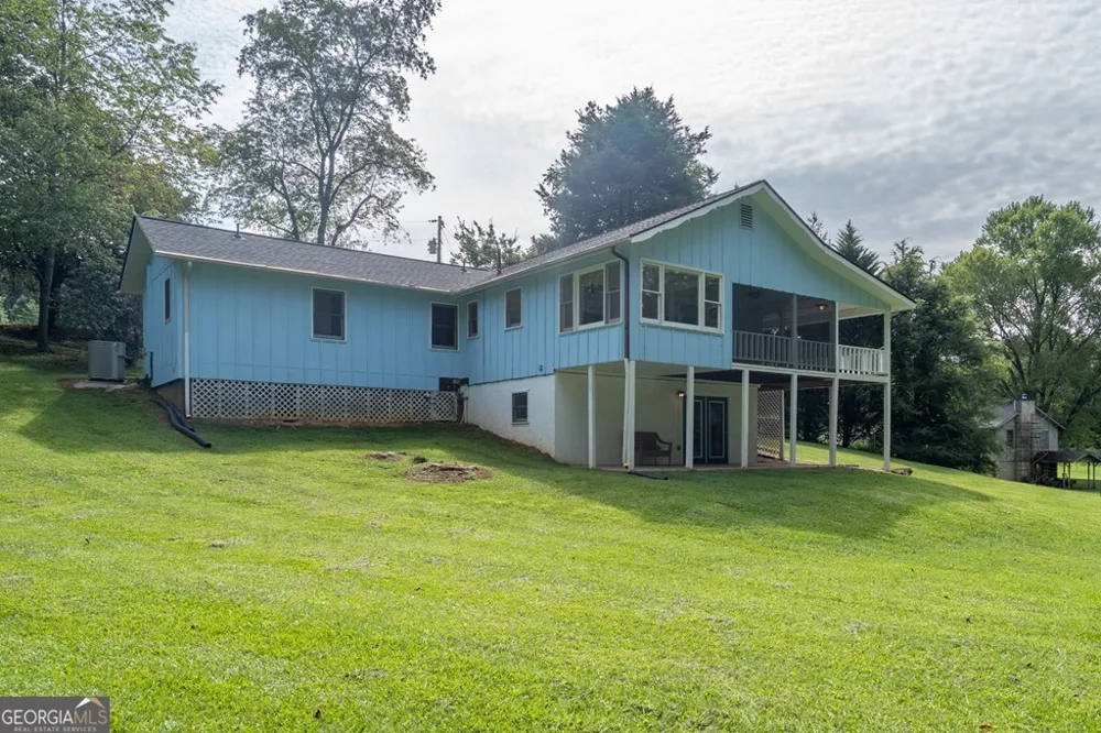 55 Chatuge Hills DR Hayesville, NC 28904