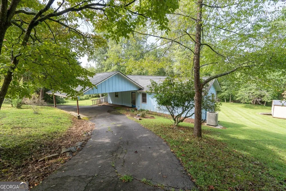 55 Chatuge Hills DR Hayesville, NC 28904