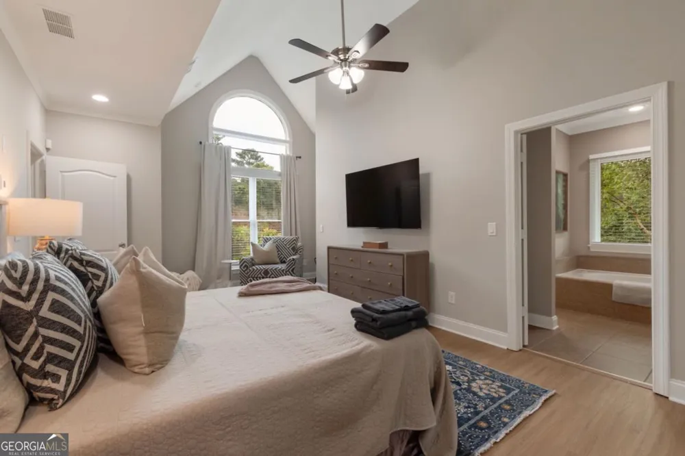 100 Hardwood LN Canton, GA 30115