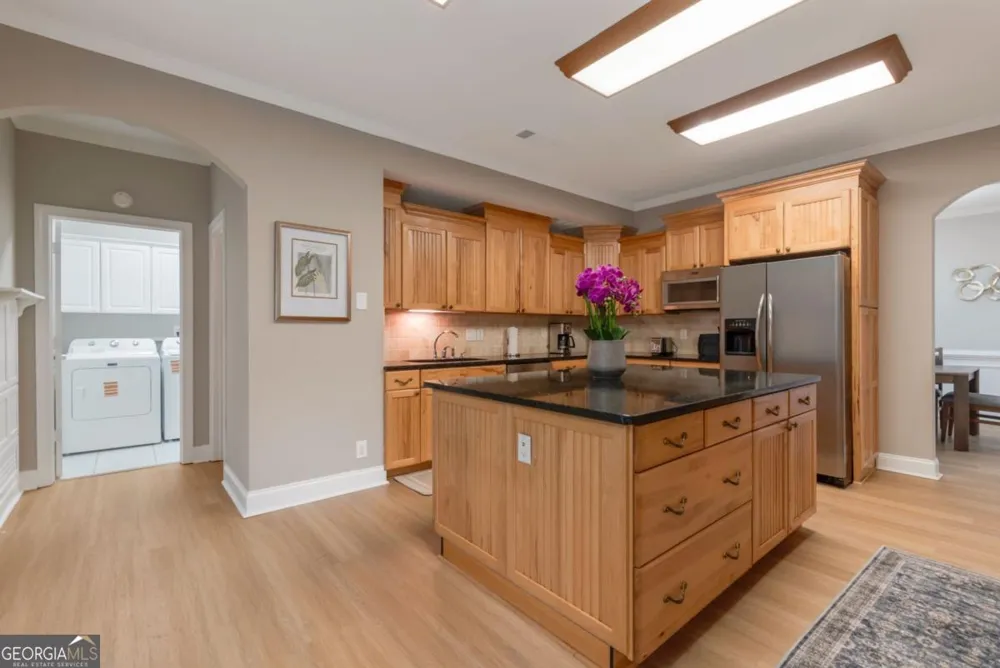 100 Hardwood LN Canton, GA 30115