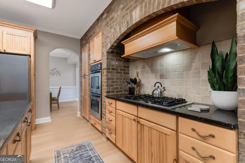 100 Hardwood LN Canton, GA 30115