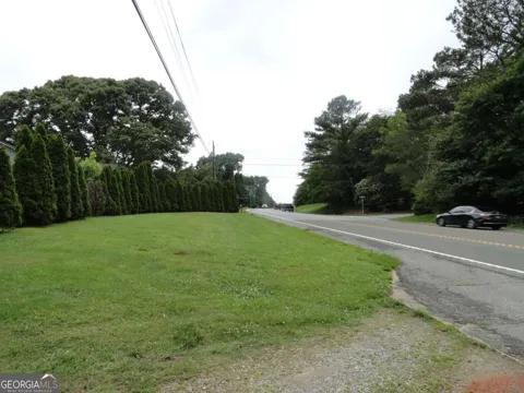 8664 Cumming HWY