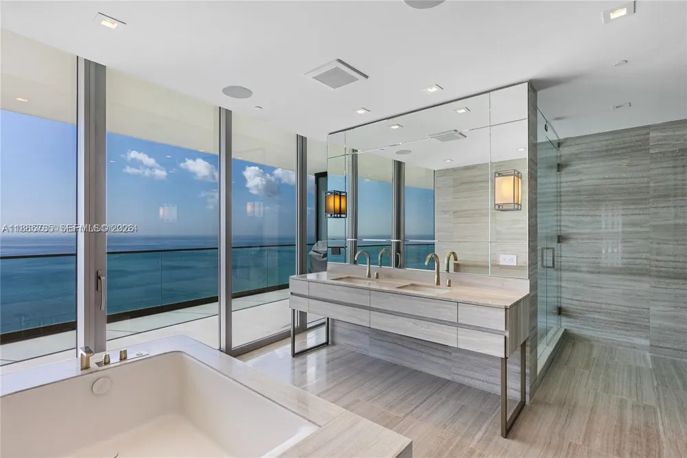 18975 Collins Ave #4600 Sunny Isles Beach, FL 33160