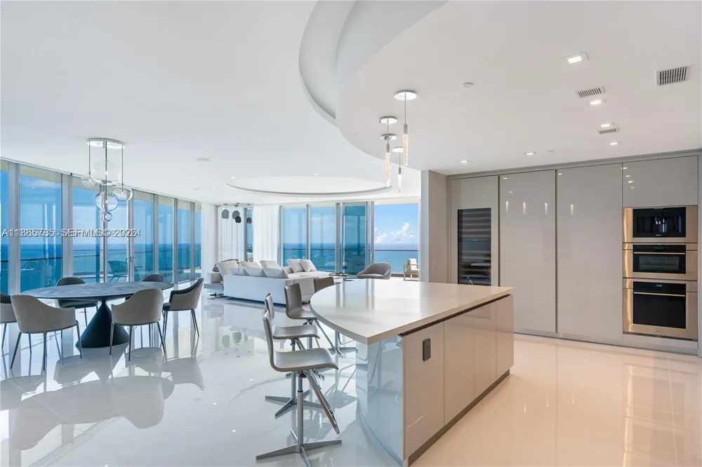 18975 Collins Ave #4600 Sunny Isles Beach, FL 33160