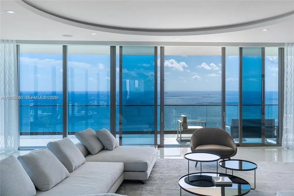 18975 Collins Ave #4600 Sunny Isles Beach, FL 33160