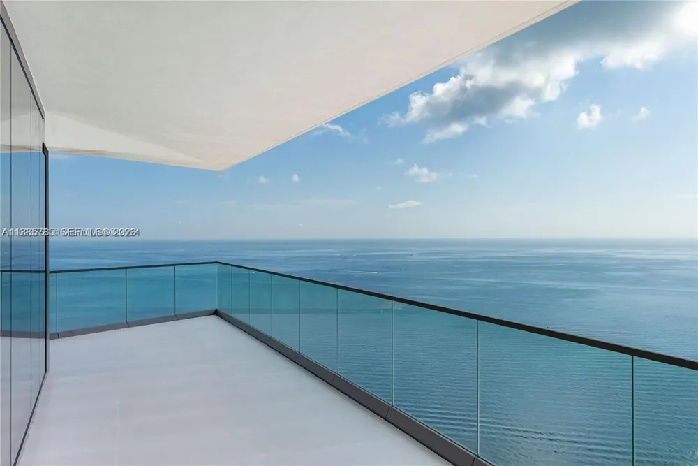 18975 Collins Ave #4600 Sunny Isles Beach, FL 33160