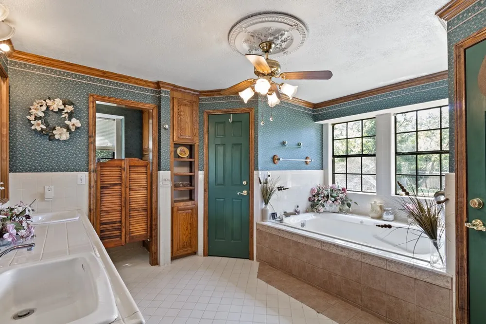 750 US HIGHWAY 287 Palestine, TX 75803