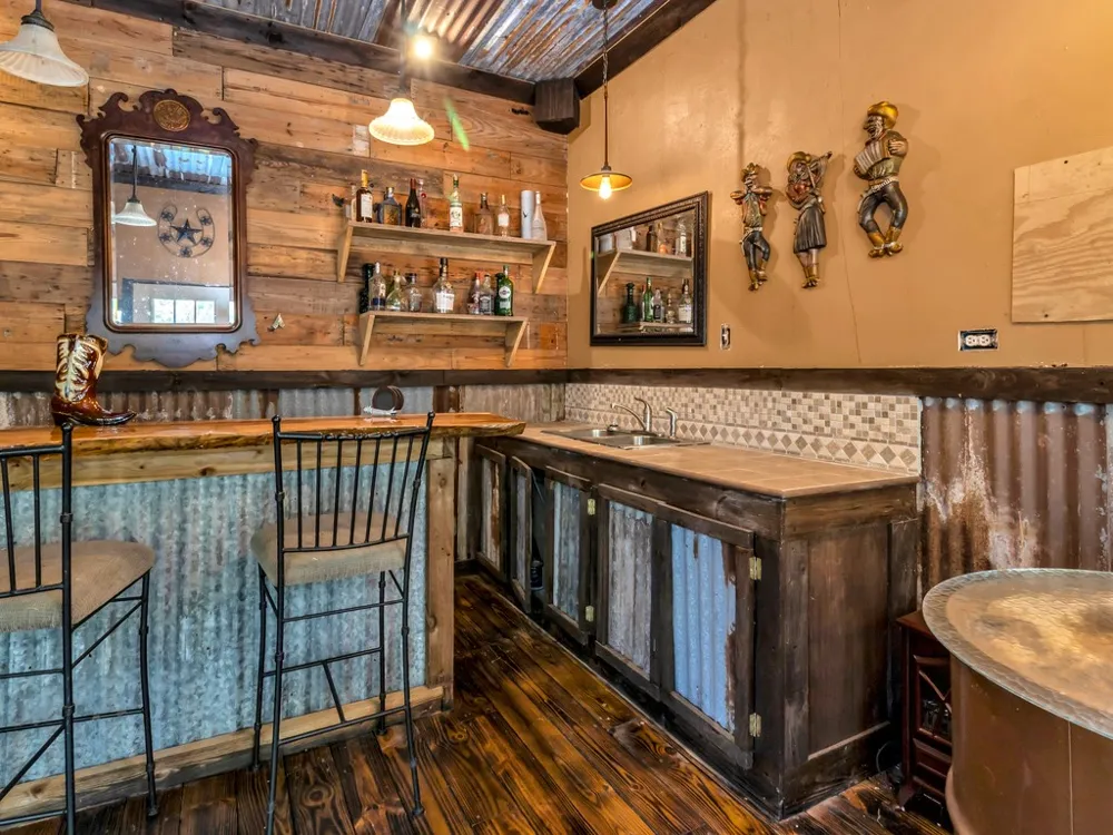 750 US HIGHWAY 287 Palestine, TX 75803