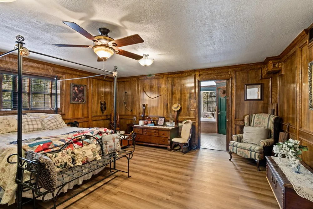 750 US HIGHWAY 287 Palestine, TX 75803