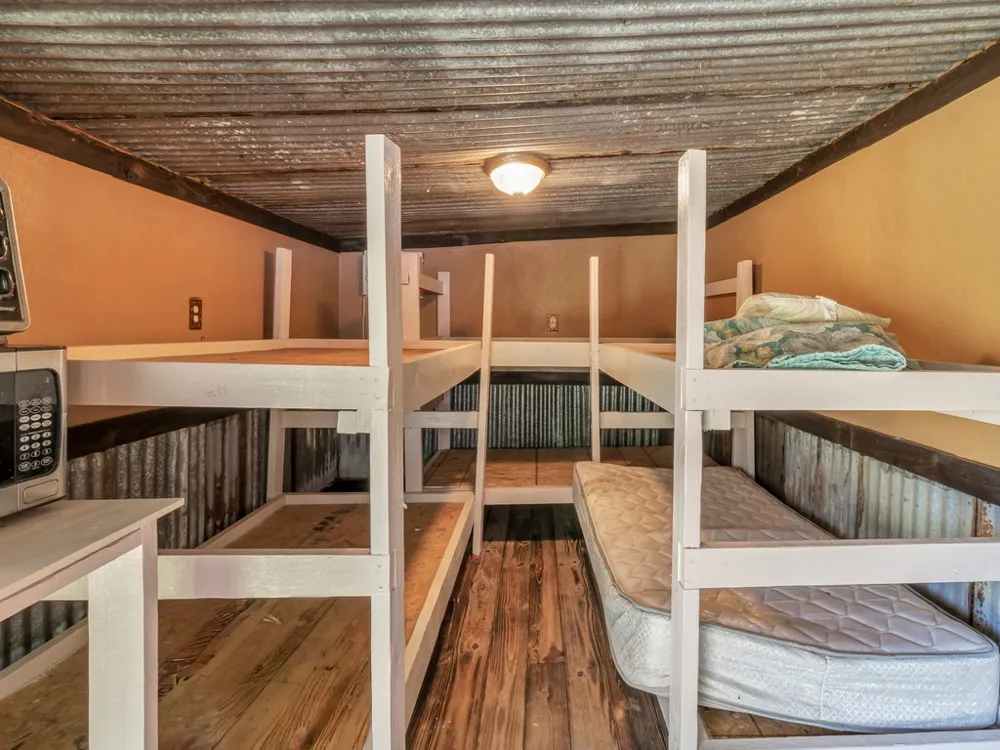 750 US HIGHWAY 287 Palestine, TX 75803