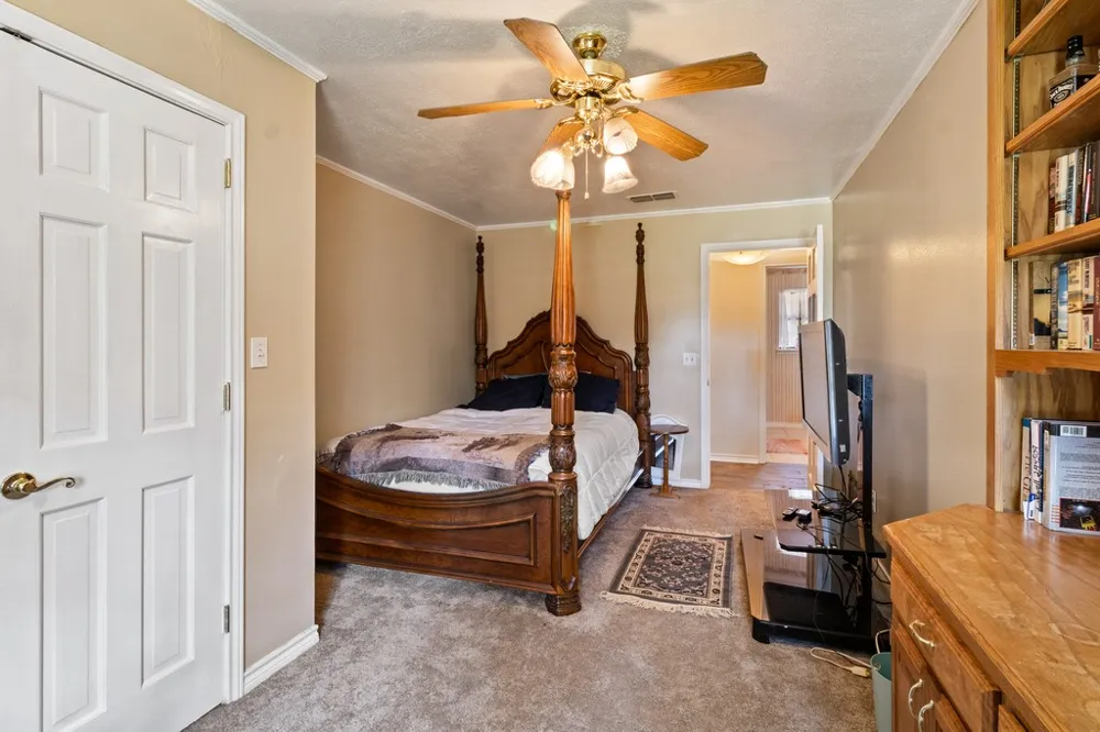 750 US HIGHWAY 287 Palestine, TX 75803