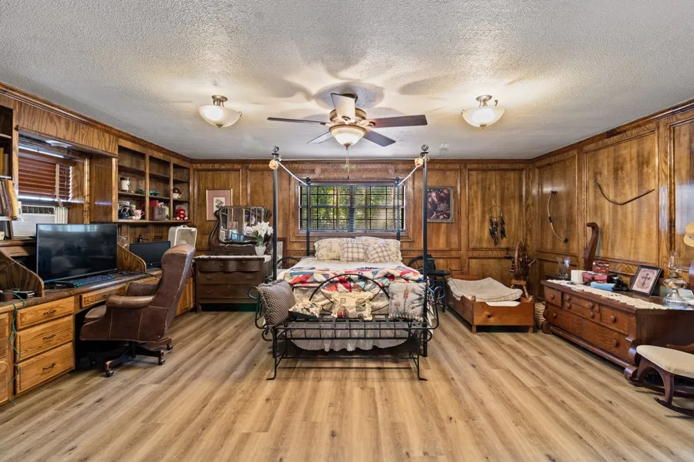 750 US HIGHWAY 287 Palestine, TX 75803