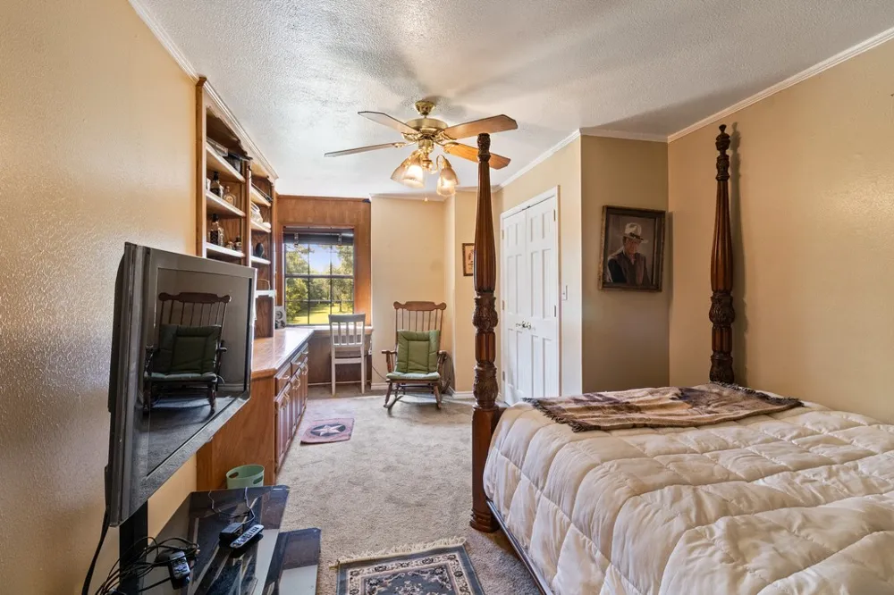 750 US HIGHWAY 287 Palestine, TX 75803