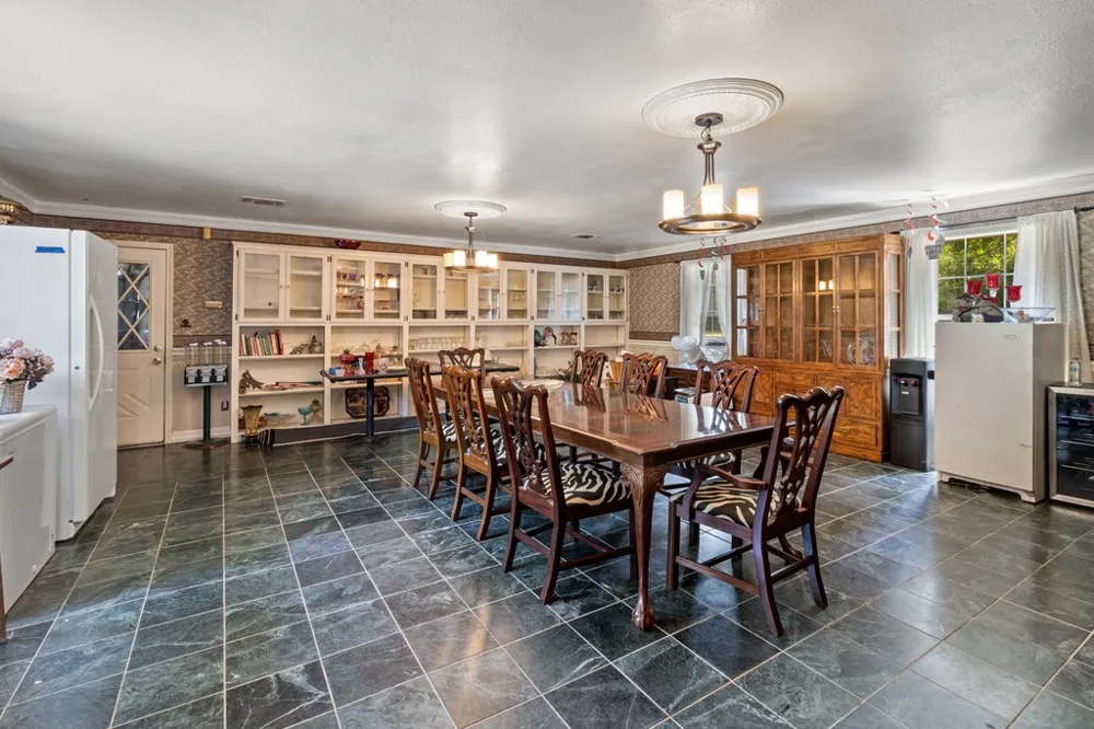 750 US HIGHWAY 287 Palestine, TX 75803
