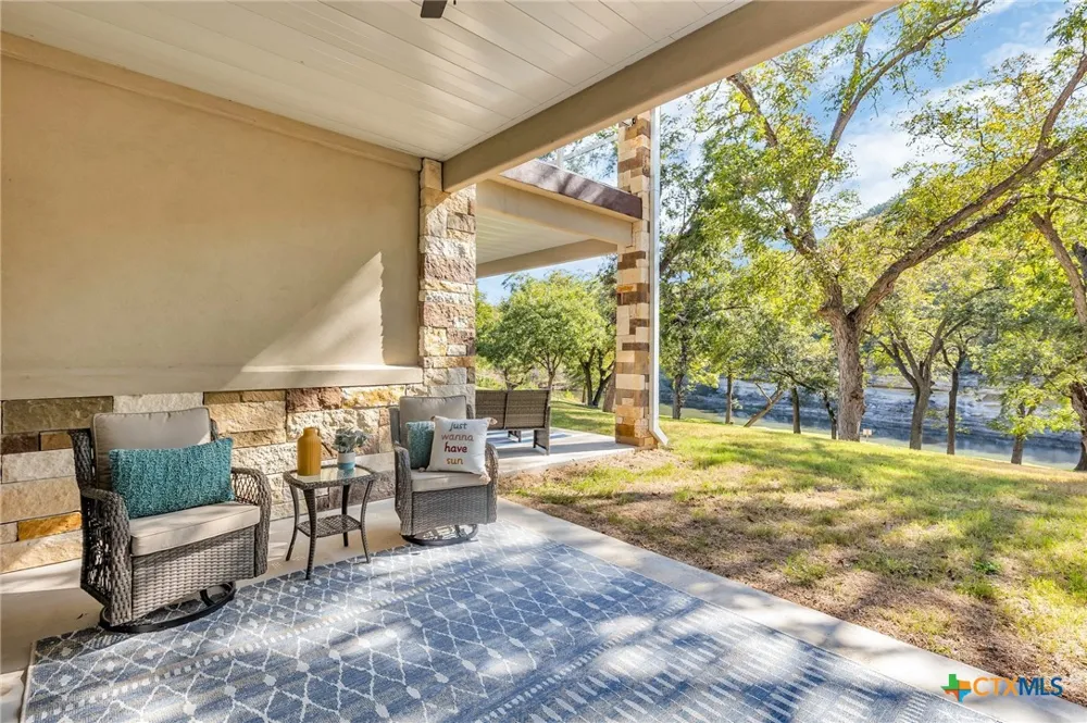 540 River Run #214 New Braunfels, TX 78132