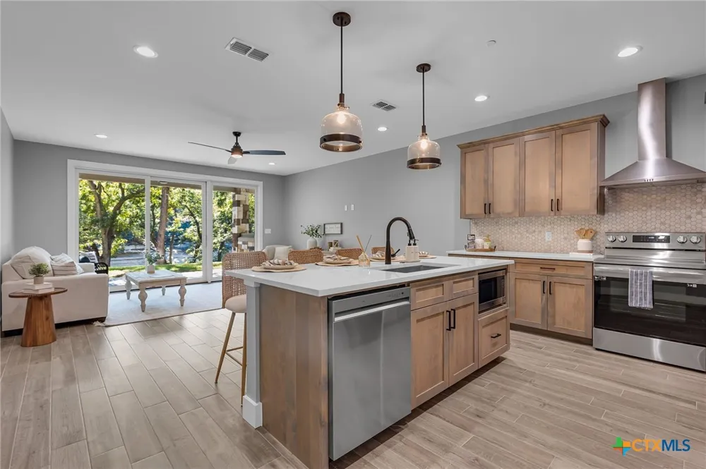 540 River Run #214 New Braunfels, TX 78132
