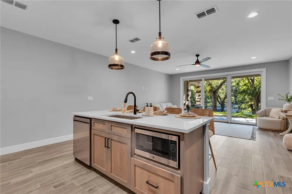 540 River Run #214 New Braunfels, TX 78132