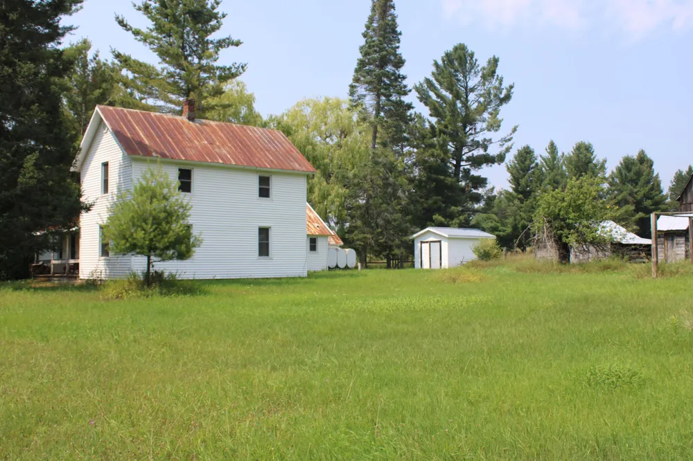 2838 W Trask Lake Rd Barton City, MI 48705